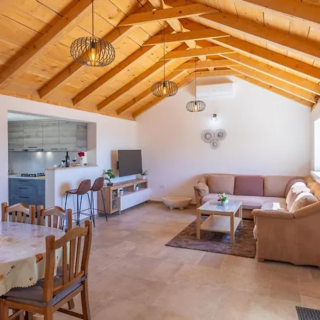 Fortica 度假居 Ražanac