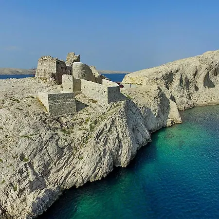 Fortica 度假居 Ražanac